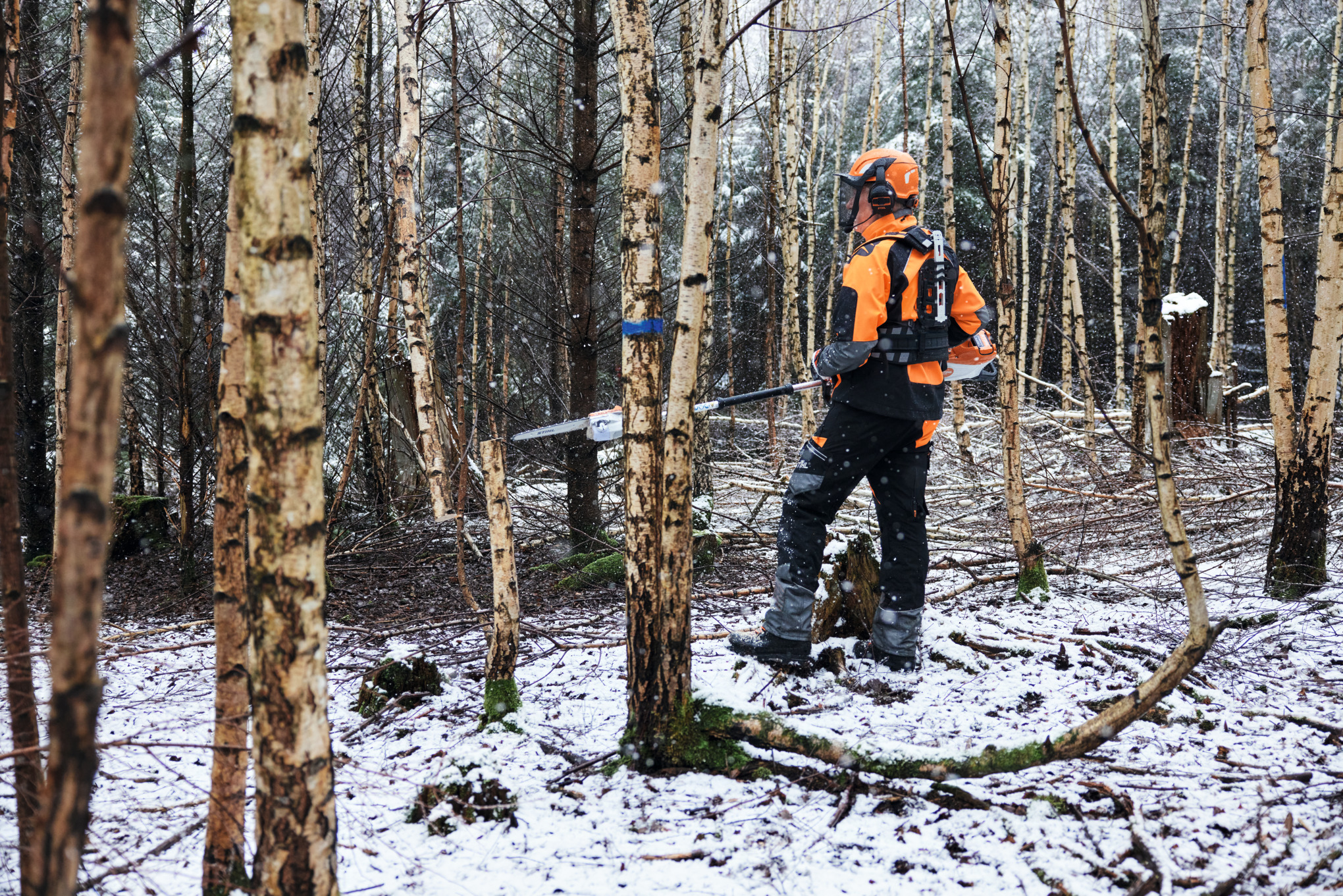 ADVANCE X-TREEm HT skovsele til arbejde med STIHL HTA 150