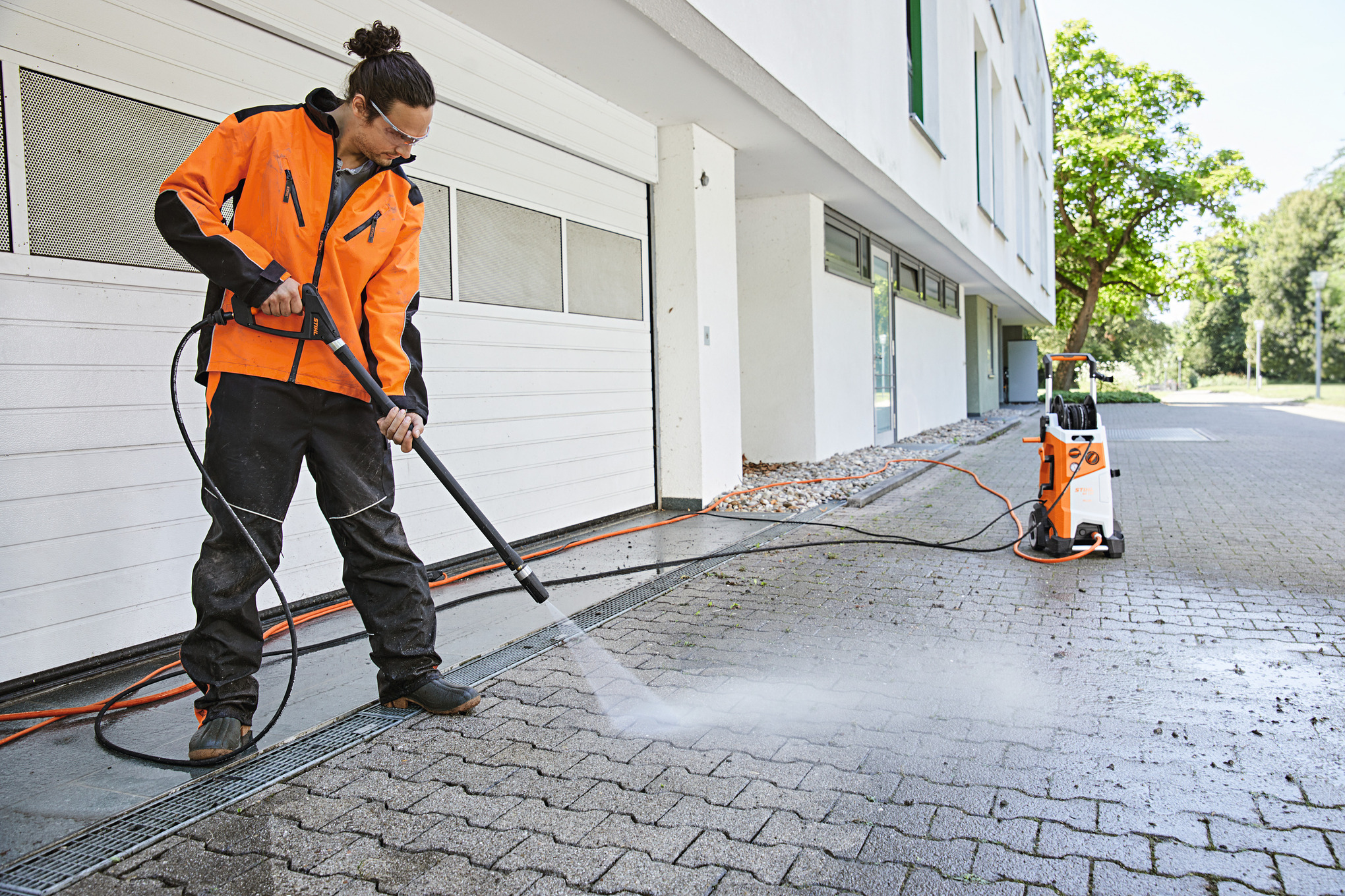 Kvinde bruger RE 170 Plus