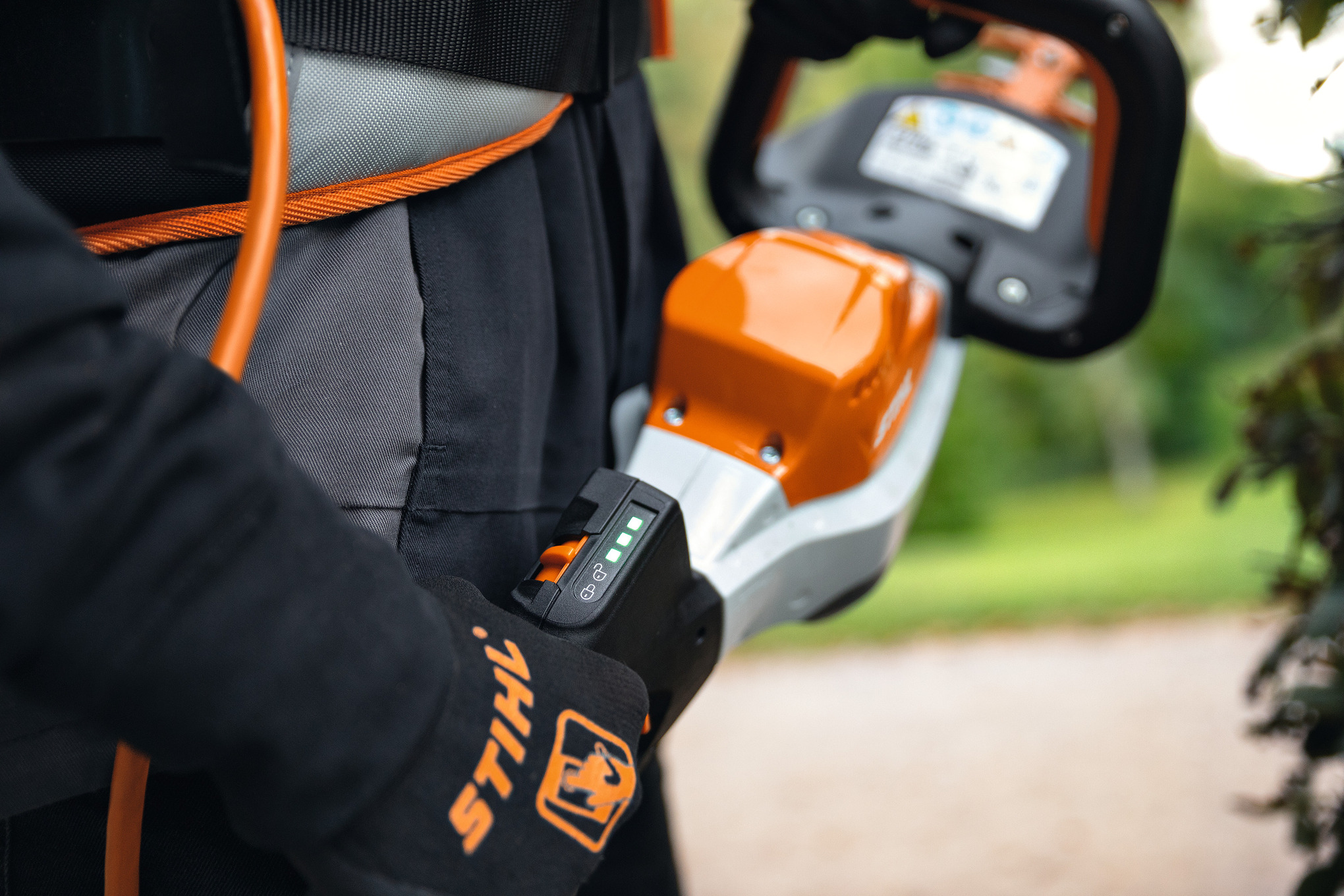 Batterihækkeklipper HSA 130 R
