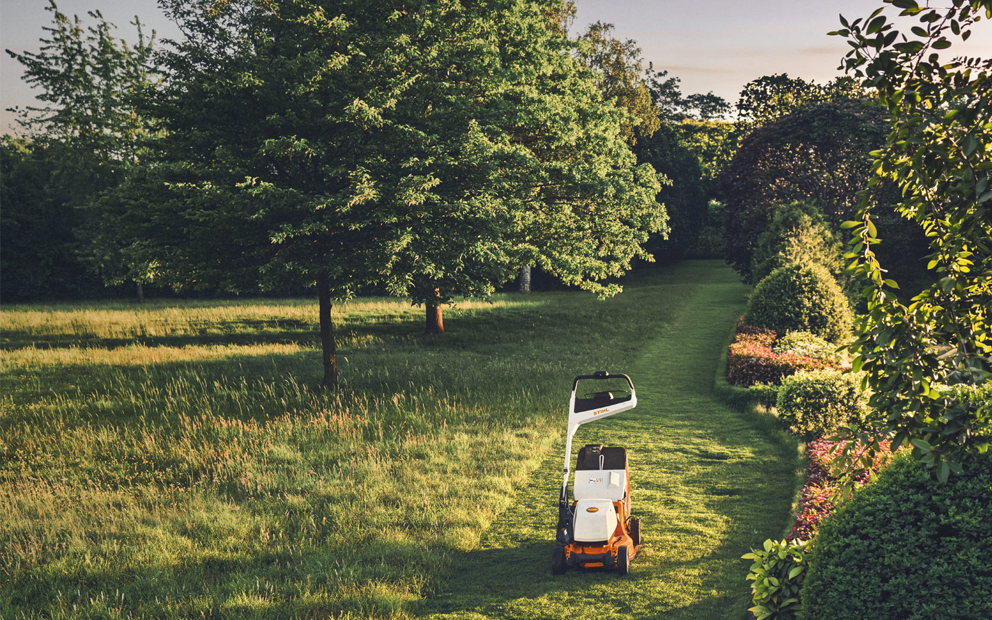 Garden photo lawn mover 